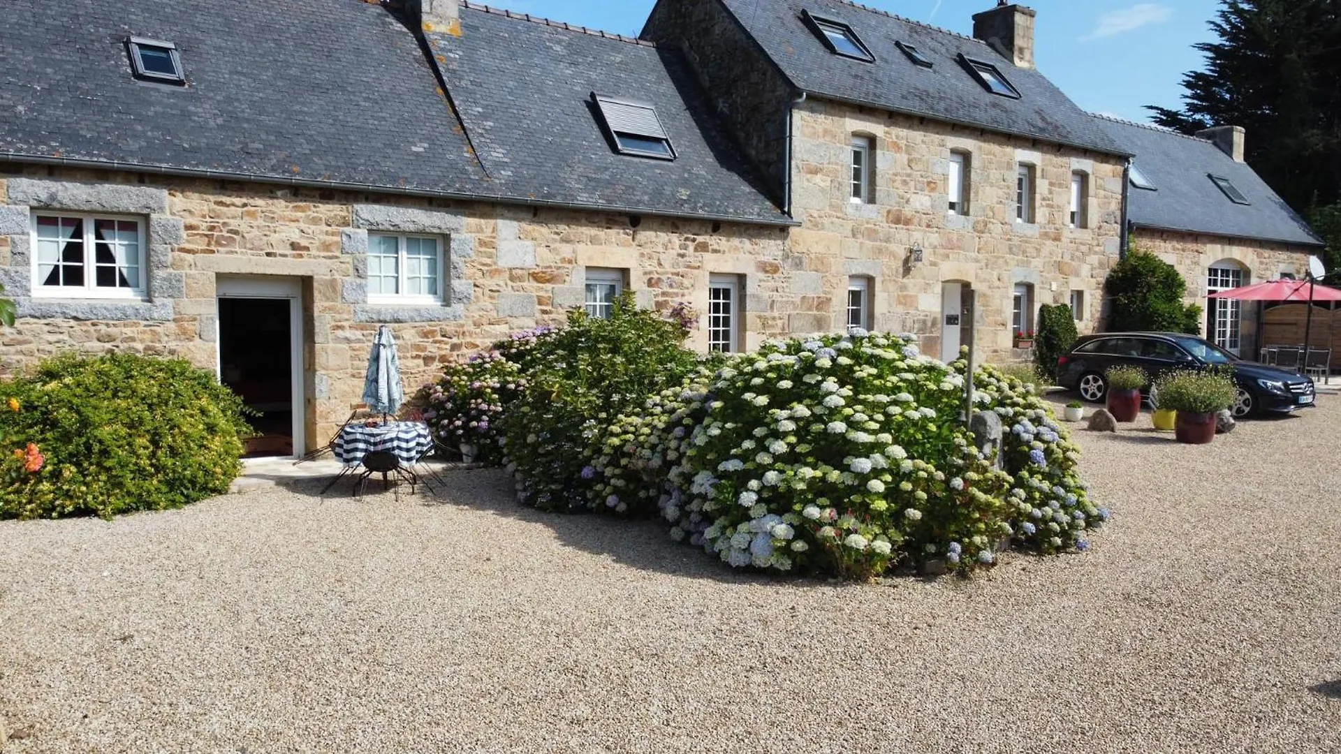 La Belle Hermine Tonquédec Bed and breakfast